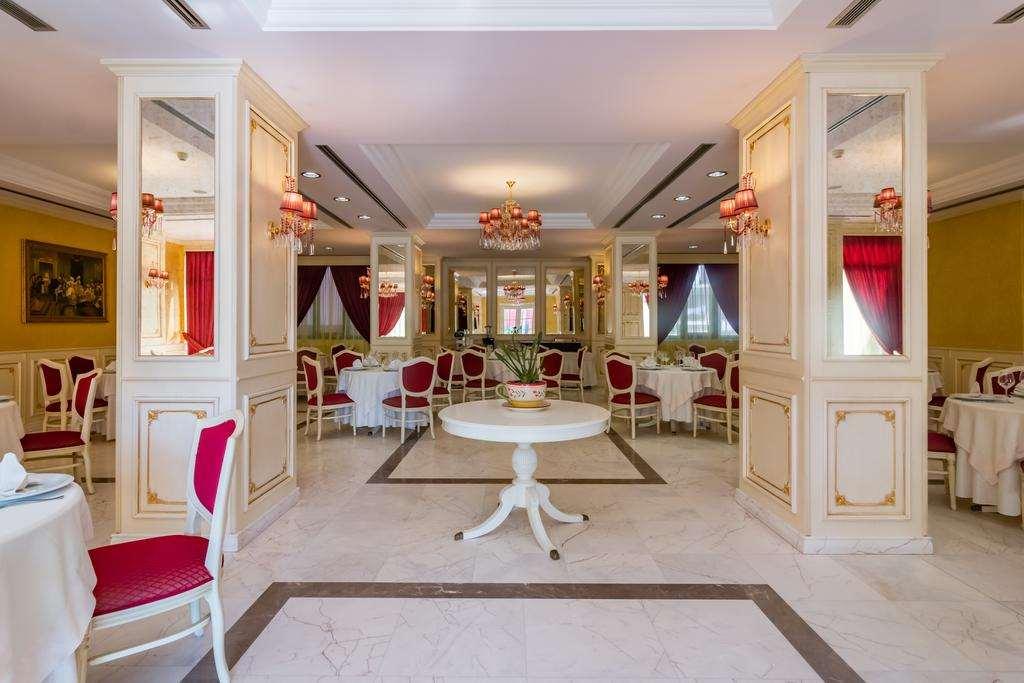 Fieri Hotel Fier Nhà hàng bức ảnh
